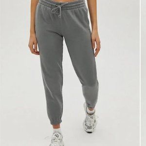 Aritzia TNA Cozyaf Boyfriend Sweatpant in GD Inland Grey | Size S